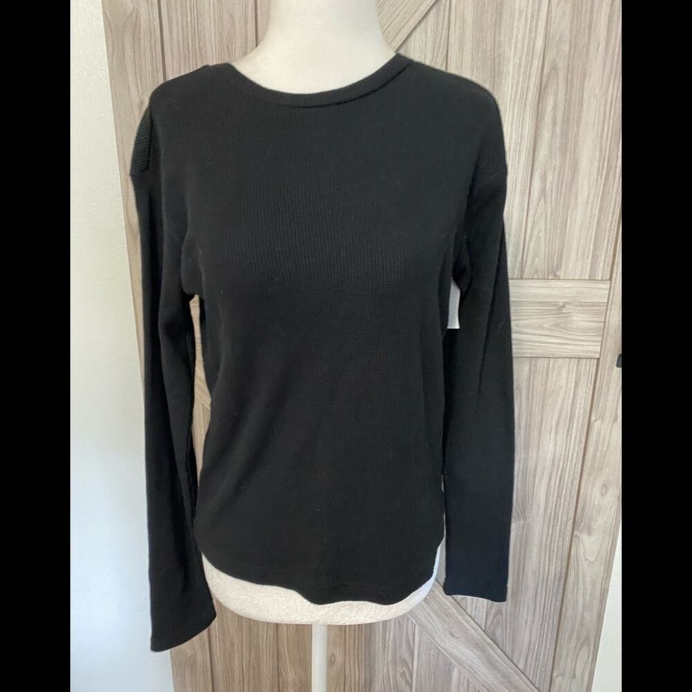 NWT RDI XS Black thermal style top